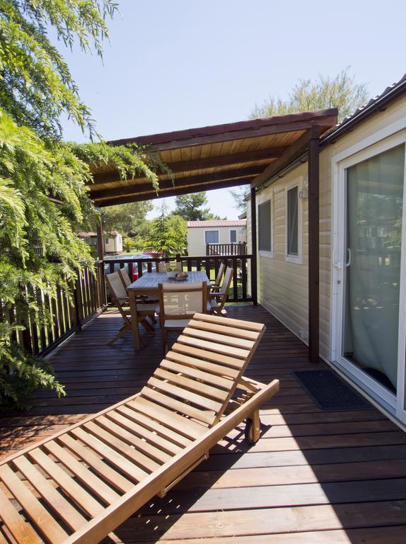Mobile Homes Solaris Vacanceselect Шибеник Номер фото